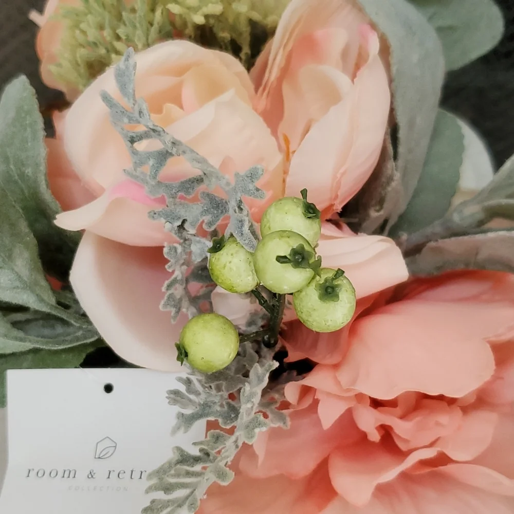 🌸 Pink/Peach Faux Floral Arrangement in Square Glass Holder 🌸